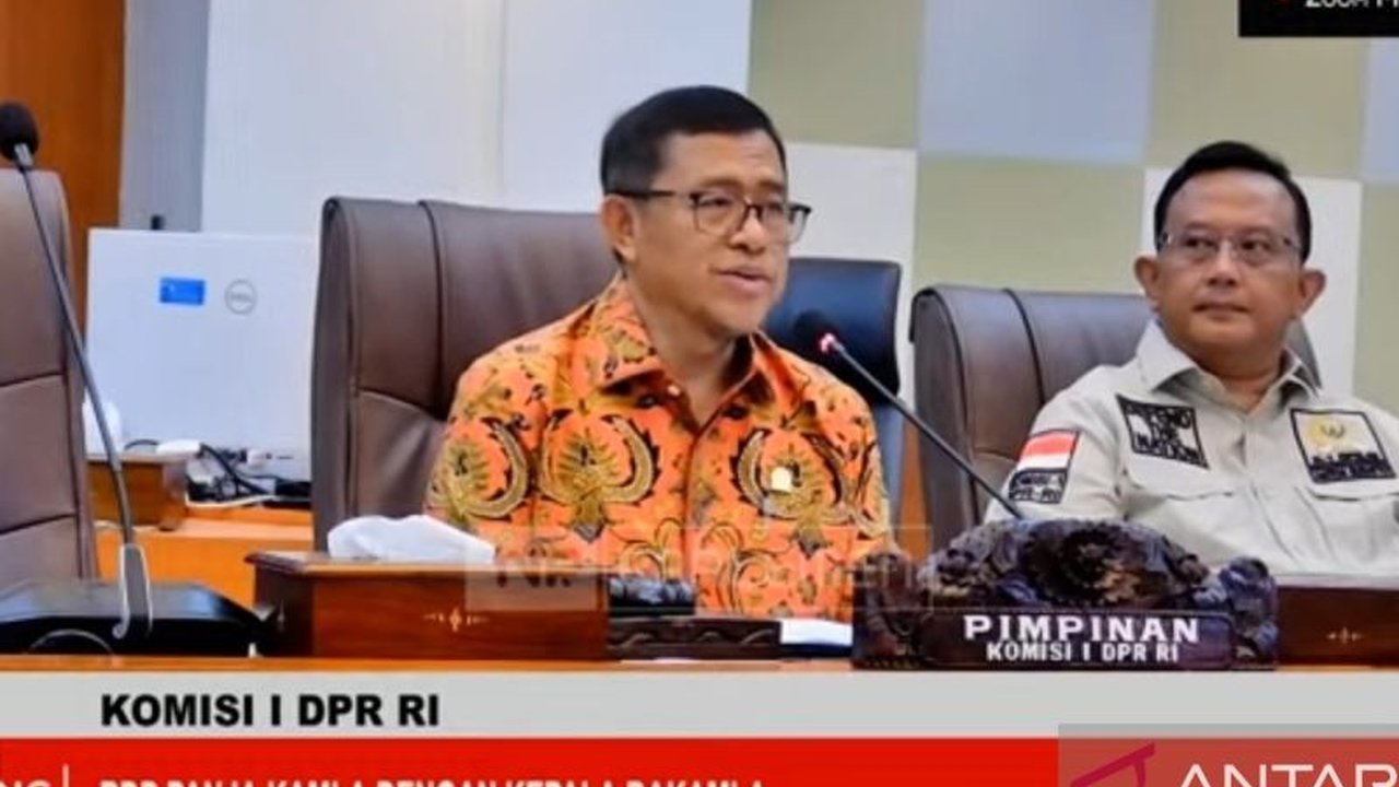 Panja Keamanan Laut Komisi I DPR RI menggelar rapat dengan Bakamla untuk membahas RUU Keamanan Laut guna memperkuat peran Bakamla sebagai coast guard Indonesia yang andal dan responsif.