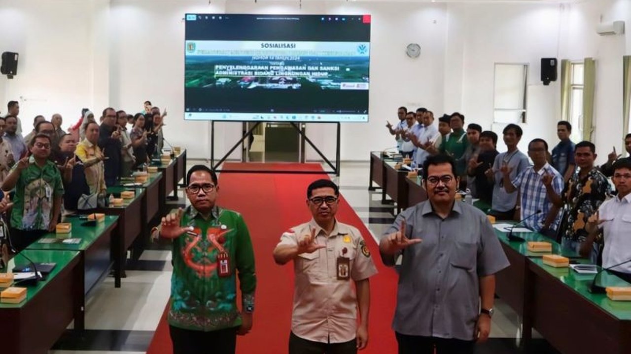 Pemerintah Kabupaten Katingan meningkatkan pengawasan lingkungan hidup dengan sosialisasi Permen LHK Nomor 14 Tahun 2024 untuk mencegah pencemaran dan memastikan pembangunan berkelanjutan.