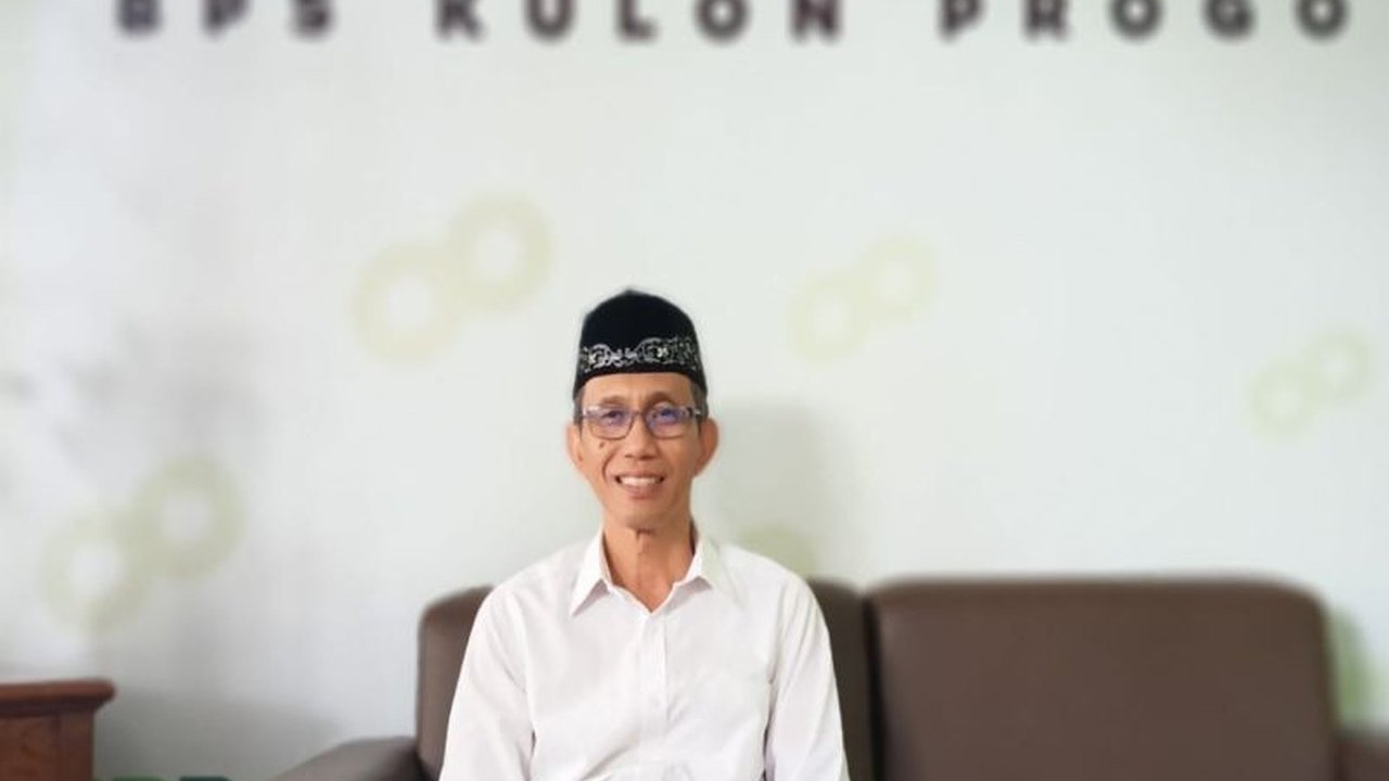 Pertumbuhan ekonomi Kulon Progo mencapai 4,77 persen pada 2024, didorong oleh beroperasinya Bandara Internasional Yogyakarta dan pertumbuhan sektor jasa, meskipun ada perlambatan di sektor pertanian dan transportasi.