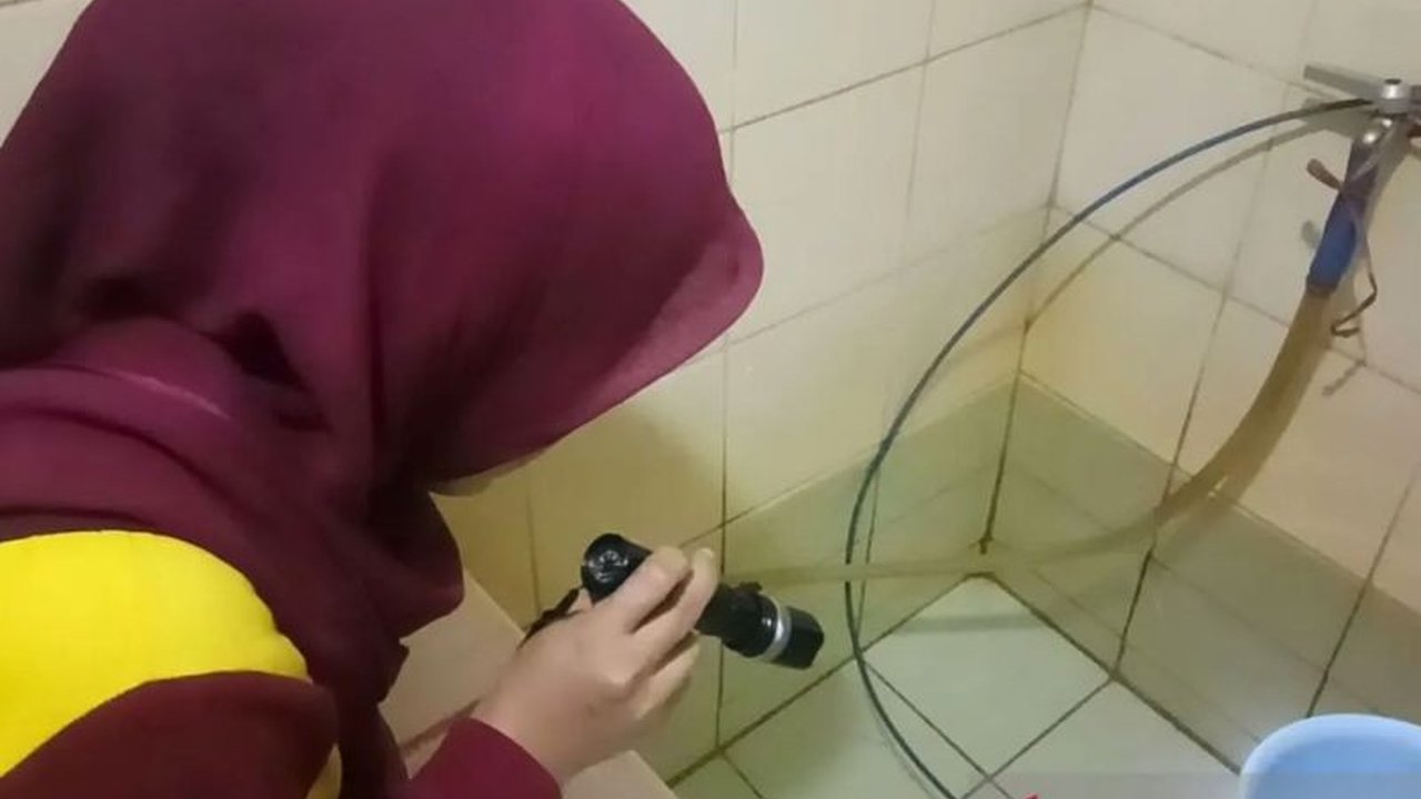 Pemerintah Kota Administrasi Jakarta Pusat meningkatkan Pemberantasan Sarang Nyamuk (PSN) untuk mengatasi lonjakan kasus Demam Berdarah Dengue (DBD) di awal tahun 2025.