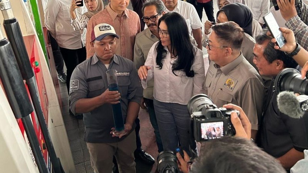 Komisi VI DPR RI mendesak Pertamina memastikan kualitas BBM yang diterima konsumen sesuai standar setelah kasus dugaan korupsi dan isu penurunan kualitas Pertamax mencuat.