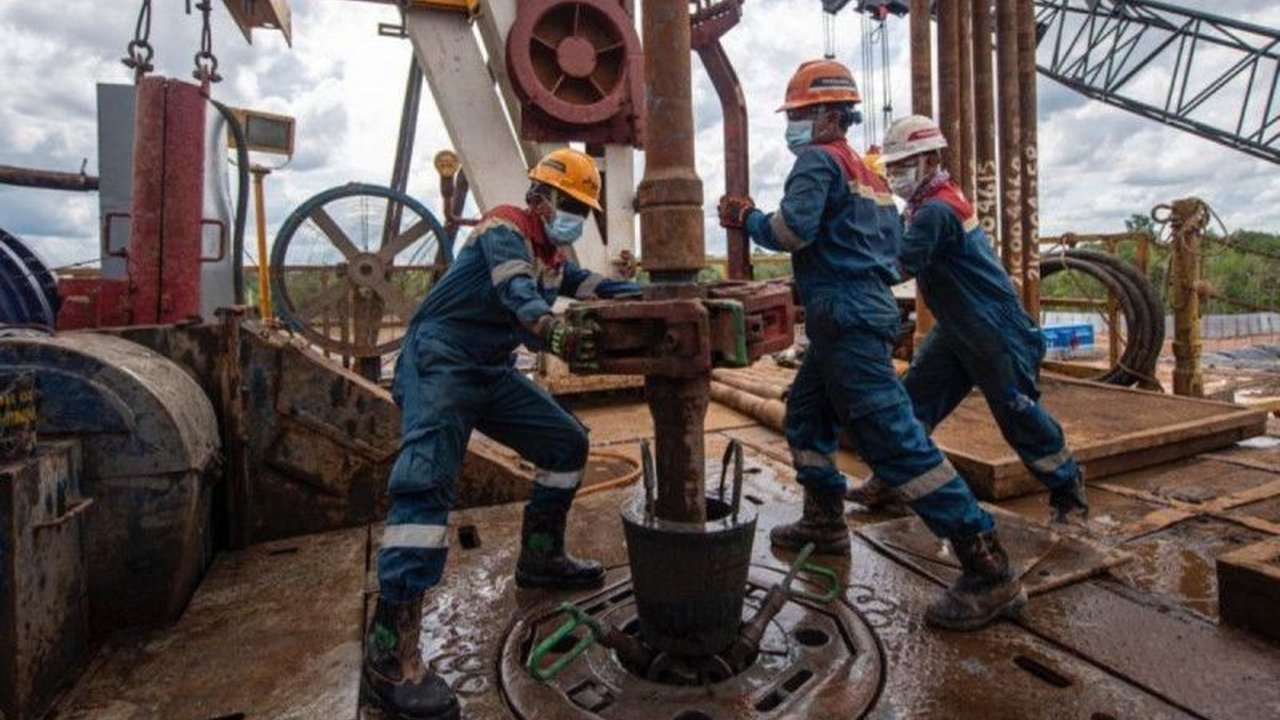 Pertamina Drilling sukses melampaui target laba dan produktivitas di Januari 2025, mencapai 1,87 juta dolar AS, berkat operasional efisien dan inovasi teknologi.