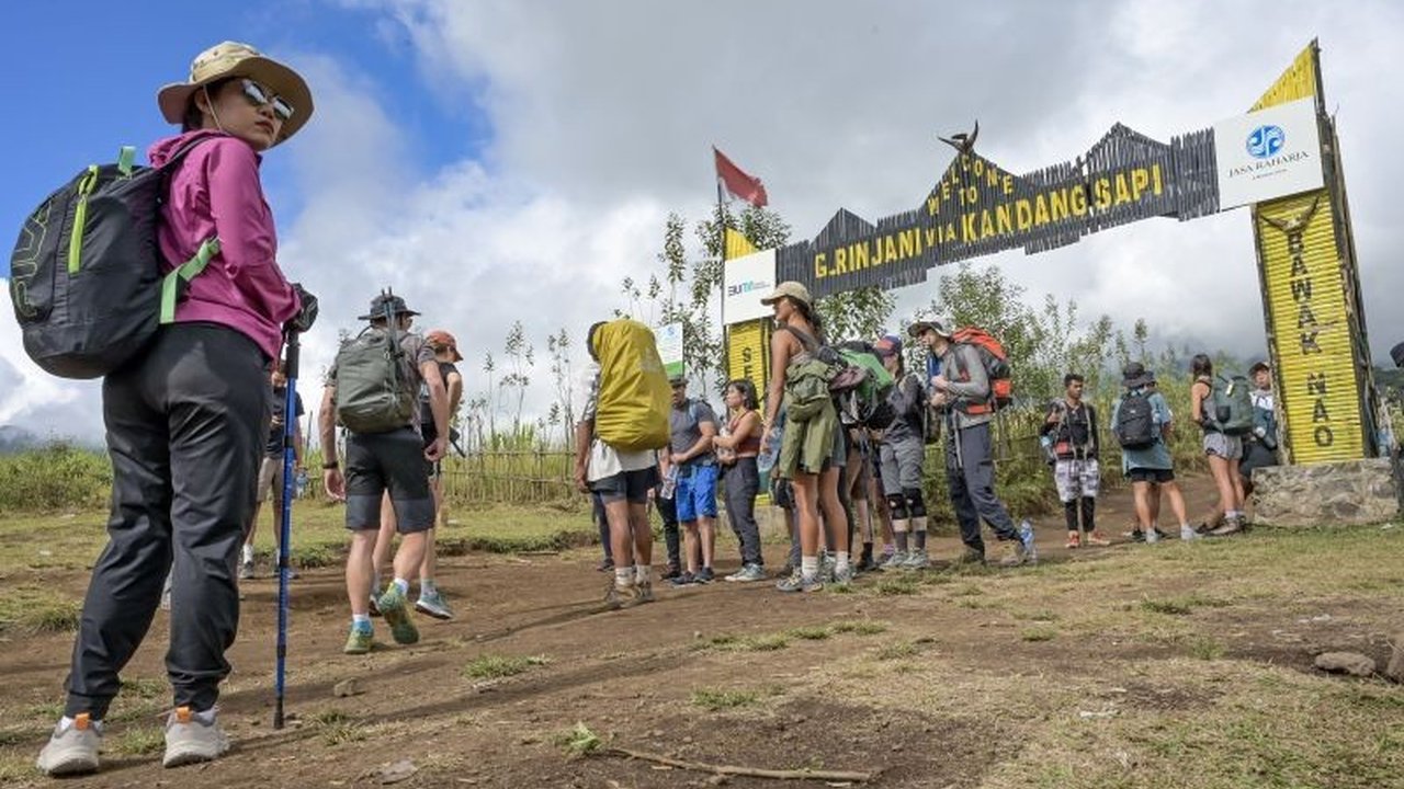 Dua pendaki meninggal di Puncak Jaya akibat AMS dan hipotermia; kenali gejala, pencegahan, dan penanganan kedua kondisi berbahaya ini untuk pendakian aman.