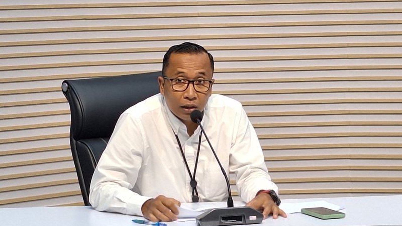 KPK optimistis akan memulihkan kerugian negara sebesar Rp988,5 miliar akibat kasus korupsi pemberian fasilitas kredit di Lembaga Pembiayaan Ekspor Indonesia (LPEI) yang melibatkan lima tersangka.