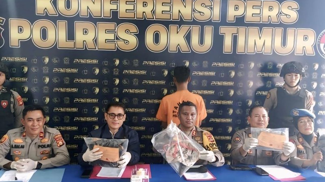 Polres OKU Timur berhasil menangkap DA, pelaku pembunuhan Agus Cik (56) di Jembatan Sungai Miwang, yang dilatarbelakangi dendam akibat paksaan menagih hutang.