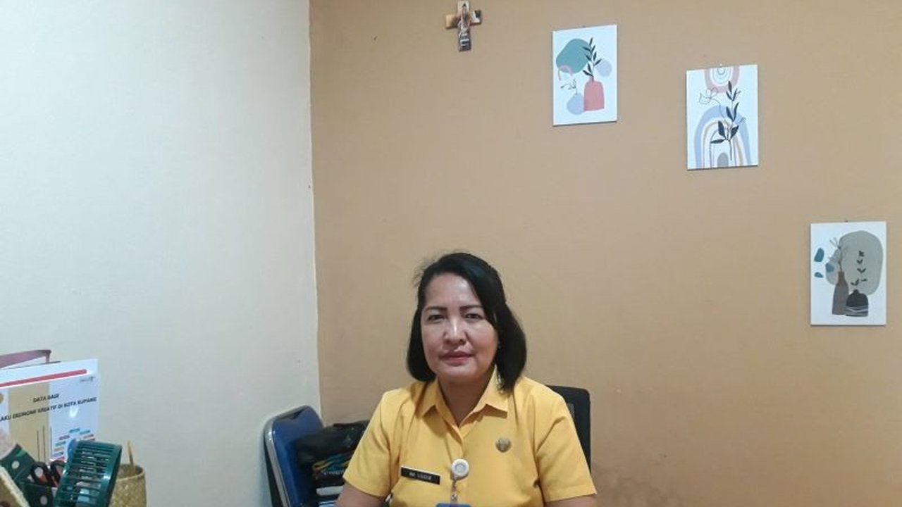 Pemerintah Kota Kupang melaporkan pertumbuhan signifikan usaha ekonomi kreatif dalam tiga tahun terakhir, mencapai 460 usaha pada tahun 2024, didorong oleh sosialisasi HAKI dan fasilitasi perizinan.