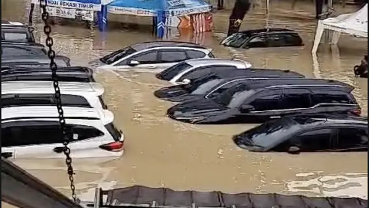 Banjir di Perumahan Galaxy, Bekasi. (Ist)