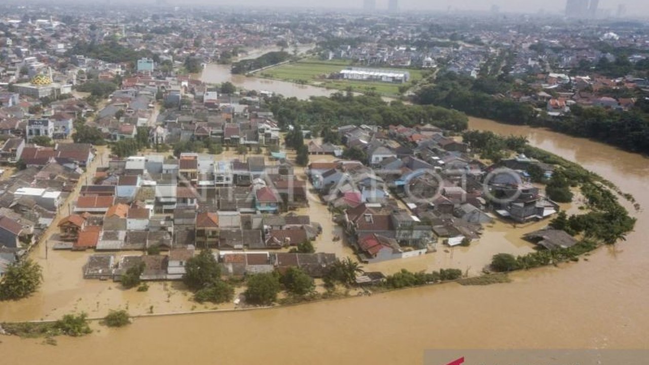Banjir di Bogor dan Bekasi: BPBD Jabar Kerahkan Tim Evakuasi