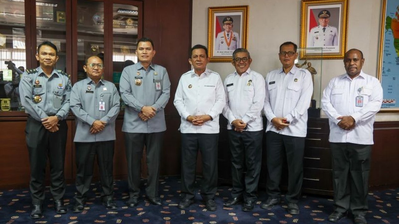 Pemerintah Provinsi Kepri dan Kemenkumham Kepri perkuat sinergi untuk harmonisasi regulasi daerah, inventarisasi produk hukum, dan perlindungan kekayaan intelektual demi kemajuan ekonomi Kepri.