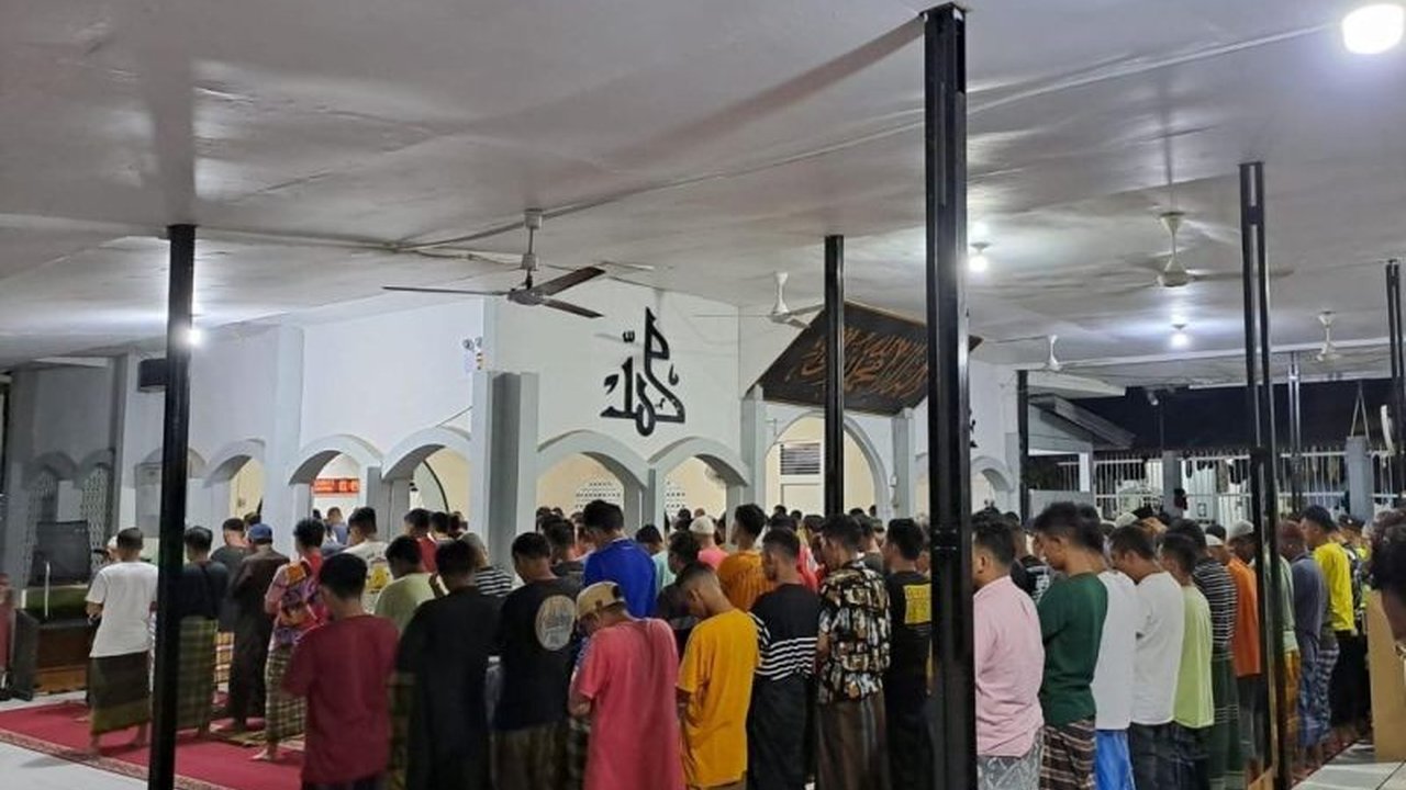 Lapas Padang Jamin Hak Warga Binaan Ibadah Malam Ramadhan