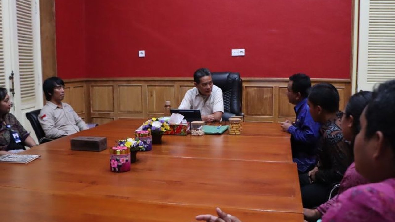 Wakil Bupati Buleleng sambut positif Program Satuan Pendidikan Aman Bencana (SPAB) sebagai upaya preventif untuk meminimalisir risiko bencana di sekolah-sekolah Buleleng, Bali.