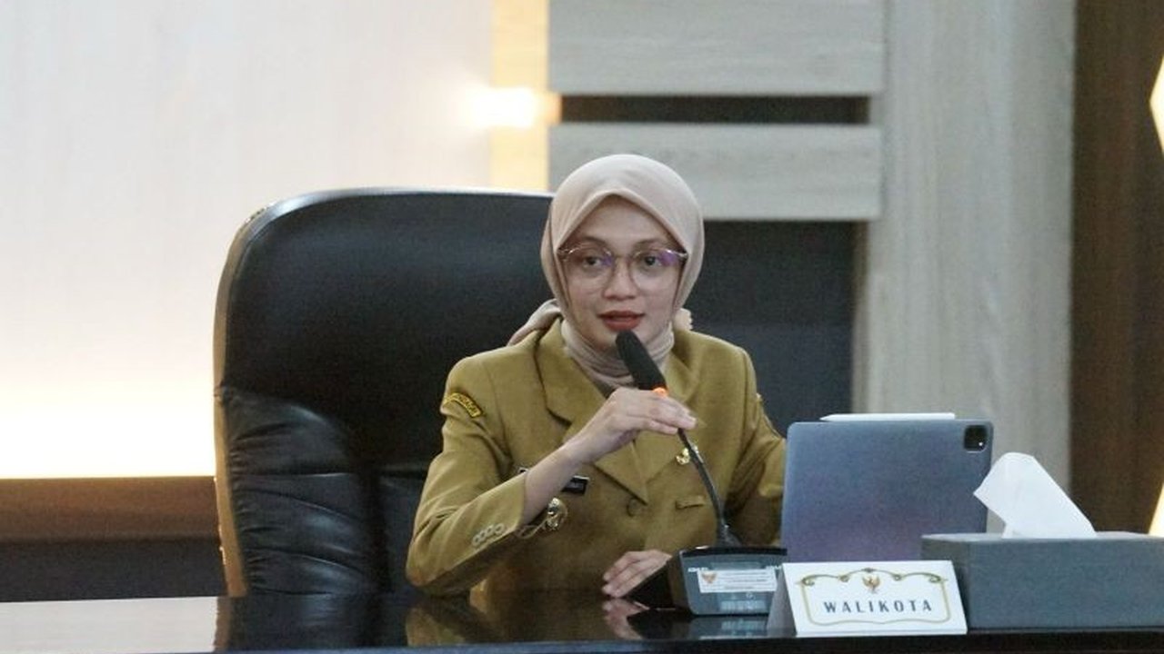Pemerintah Kota Kediri menaikkan insentif RT/RW dan meluncurkan program Sapta Cita untuk meningkatkan kesejahteraan warga, termasuk peningkatan insentif posyandu dan guru ngaji serta berbagai program pembangunan lainnya.