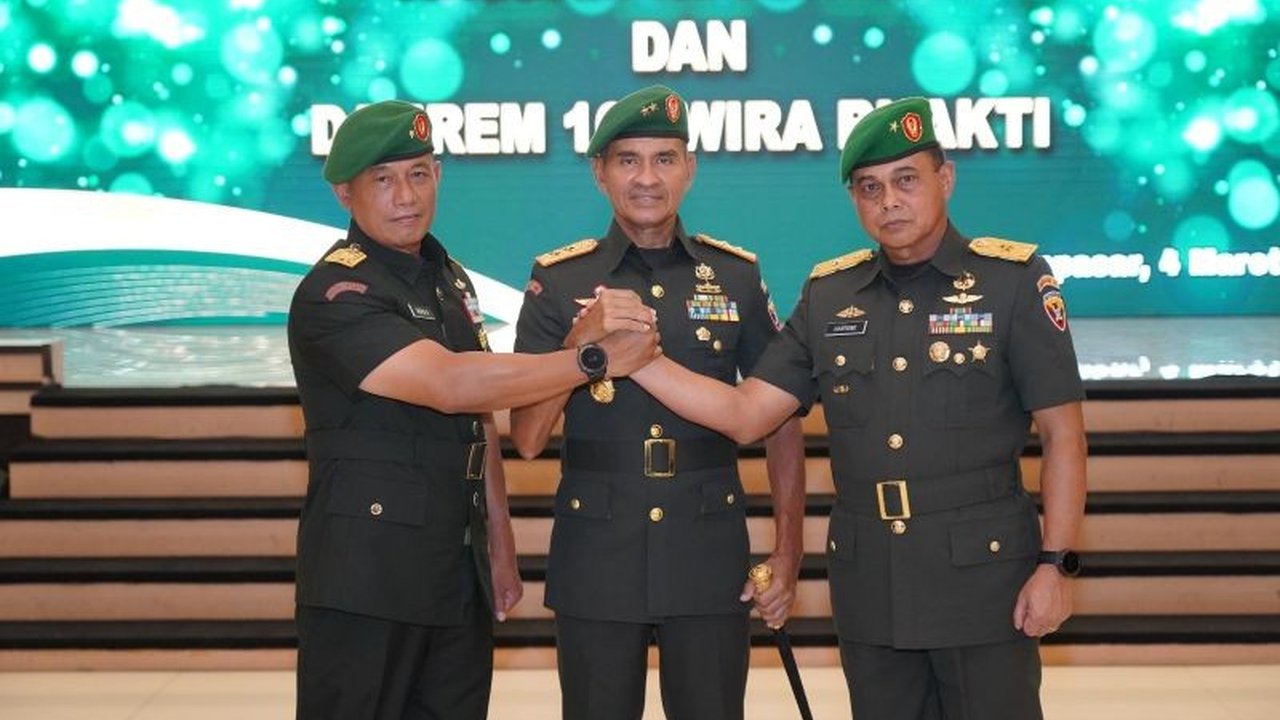 Brigjen TNI Taufiq Hanafi resmi menggantikan Brigjen TNI Hartono sebagai Kasdam IX/Udayana dalam upacara serah terima jabatan di Denpasar, Selasa.
