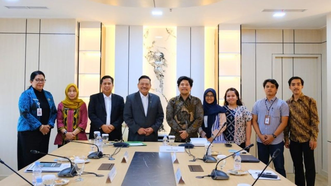 Pemerintah Indonesia berupaya melakukan pertukaran narapidana dengan Malaysia untuk memulangkan WNI yang ditahan, terutama yang terancam hukuman mati, dengan mempertimbangkan aspek HAM dan konstitusi.