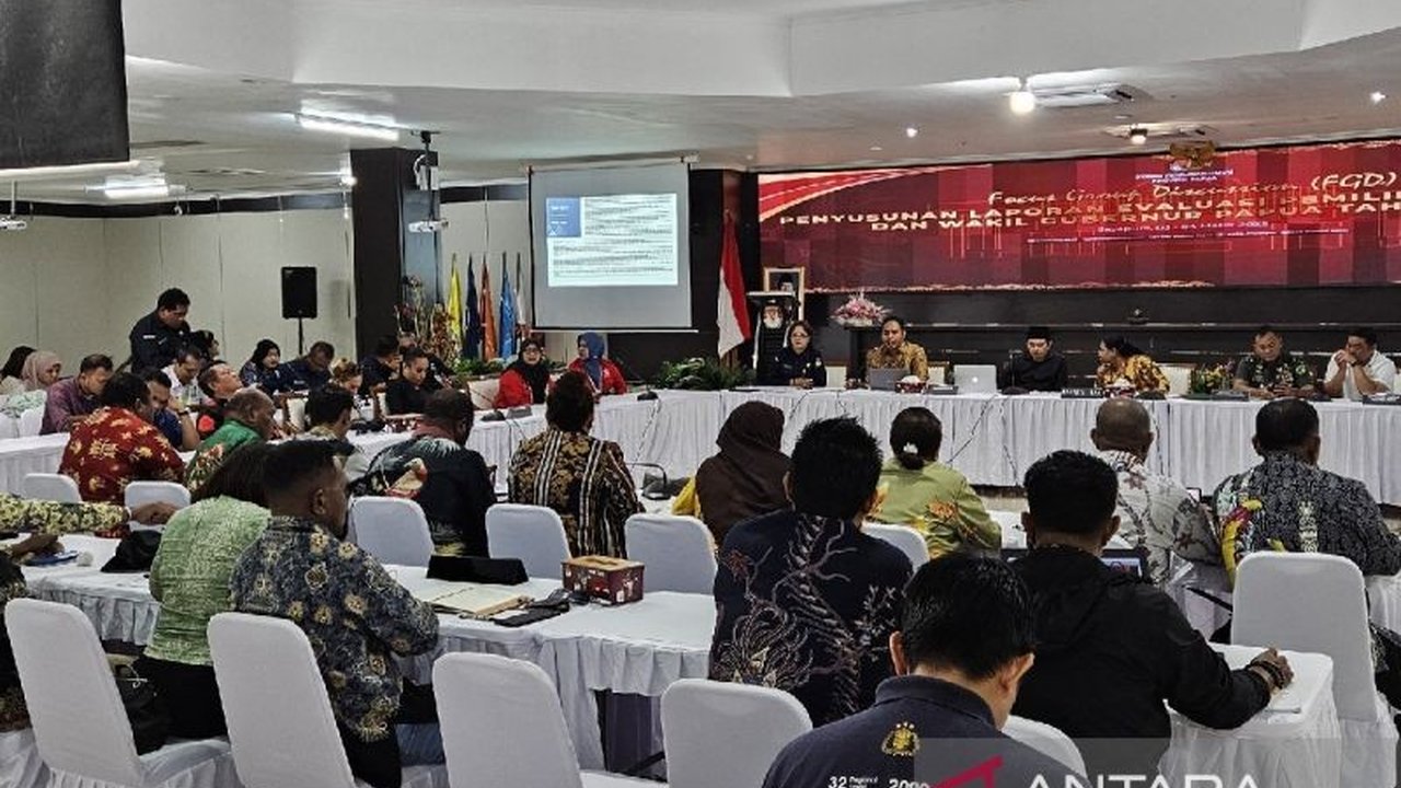 KPU Provinsi Papua melakukan evaluasi menyeluruh Pilkada 2024, termasuk persiapan Pemungutan Suara Ulang (PSU), untuk meningkatkan kualitas penyelenggaraan pemilu mendatang.