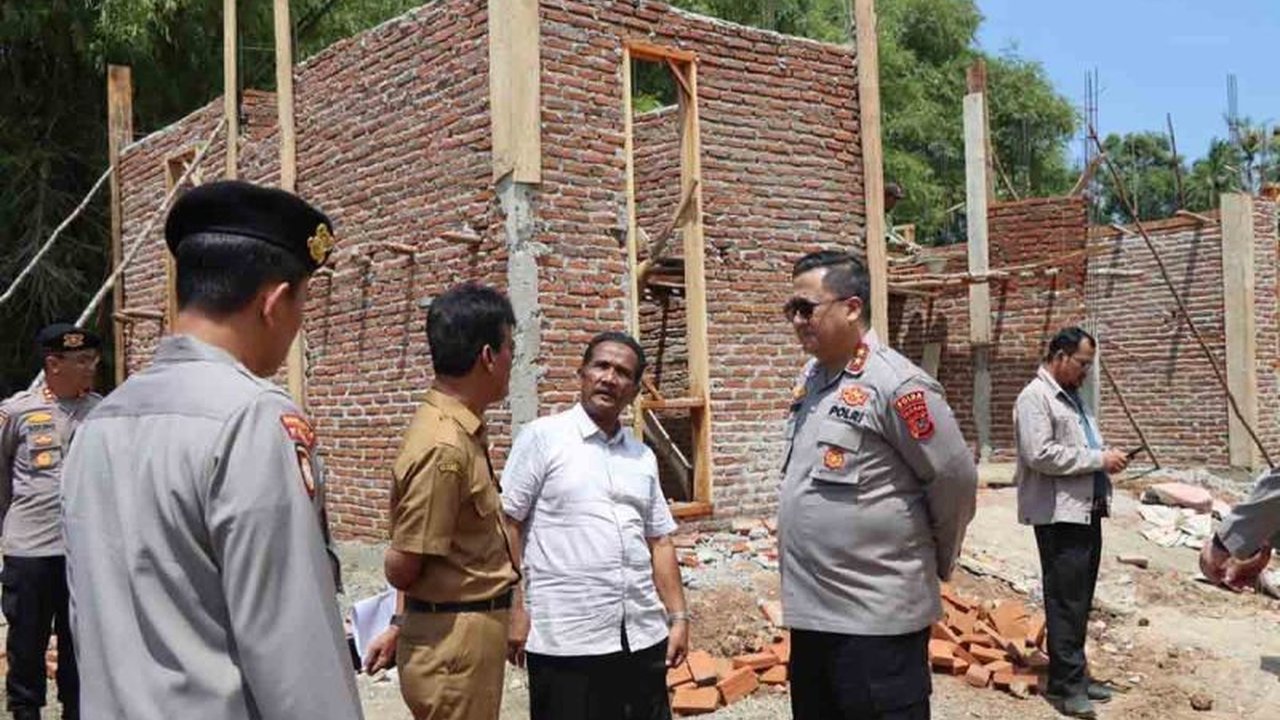 Polda Aceh membangun 40 rumah subsidi tipe 36 di Aceh Besar untuk meningkatkan kesejahteraan personel Polri, dengan harga Rp183 juta per unit dan dukungan uang muka dari Asabri.