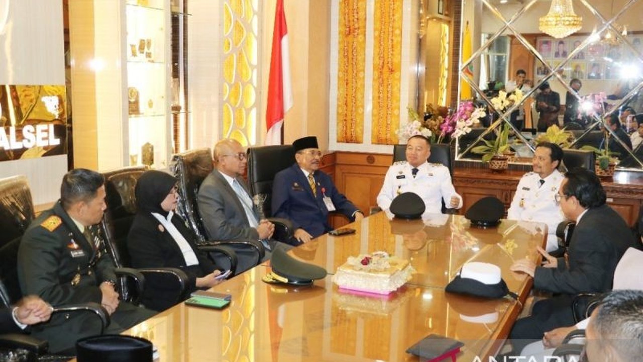 Kemenkum Kalsel menyatakan komitmennya untuk mendukung pembangunan di Kalimantan Selatan yang berbasis kepastian hukum, guna mewujudkan visi 'Kalsel Bekerja' di bawah kepemimpinan Gubernur Muhidin.