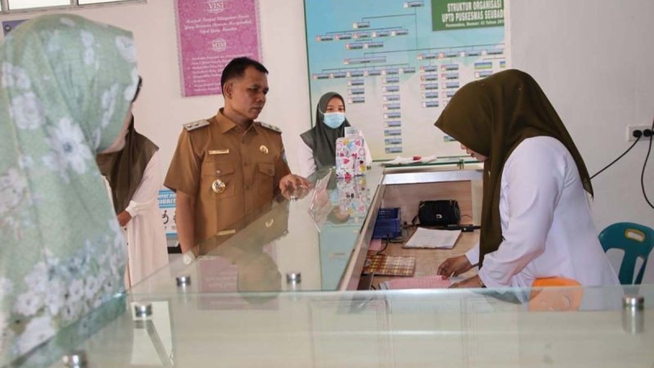 Wakil Bupati Aceh Selatan, Baital Mukadis, melakukan inspeksi mendadak ke beberapa Puskesmas dan kantor pelayanan publik untuk memastikan pelayanan berjalan optimal dan sesuai standar.
