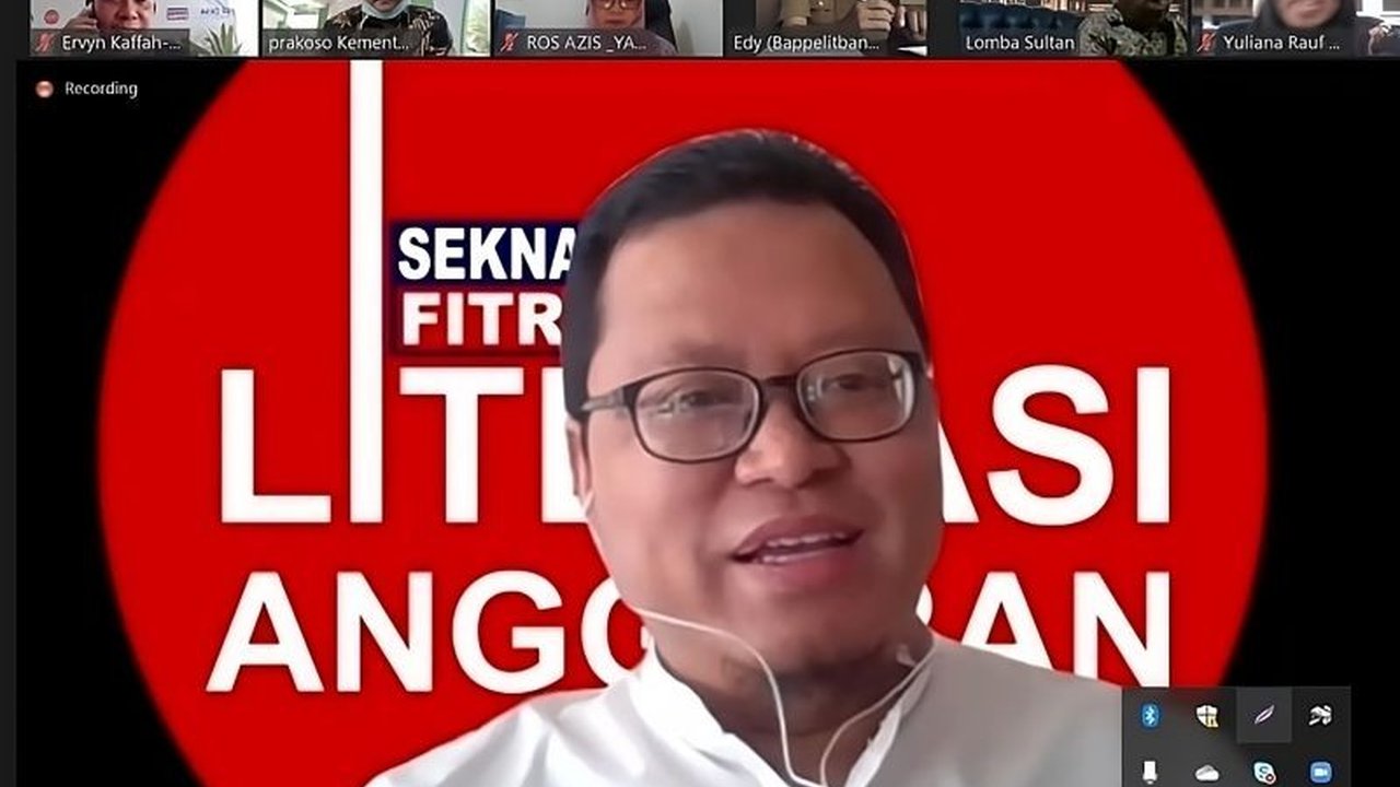 Forum Indonesia untuk Transparansi Anggaran (FITRA) mengeluarkan delapan rekomendasi untuk mengatasi kasus korupsi 