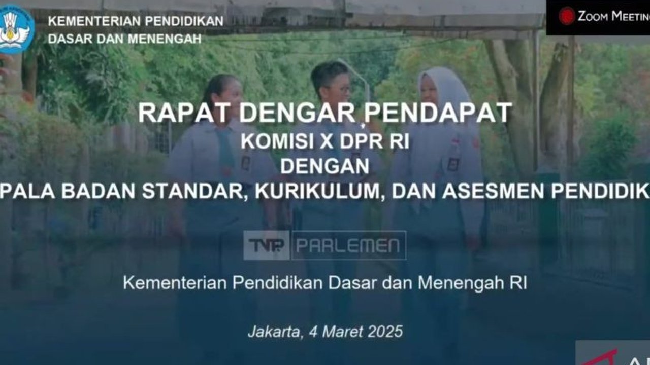 Program Hibah Buku Bacaan Bermutu Kemendikbudristek berhasil meningkatkan literasi di daerah tertinggal, terdepan, dan terluar (3T) dengan peningkatan skor literasi 1,4 kali lebih tinggi dibandingkan sekolah yang tak menerima program.