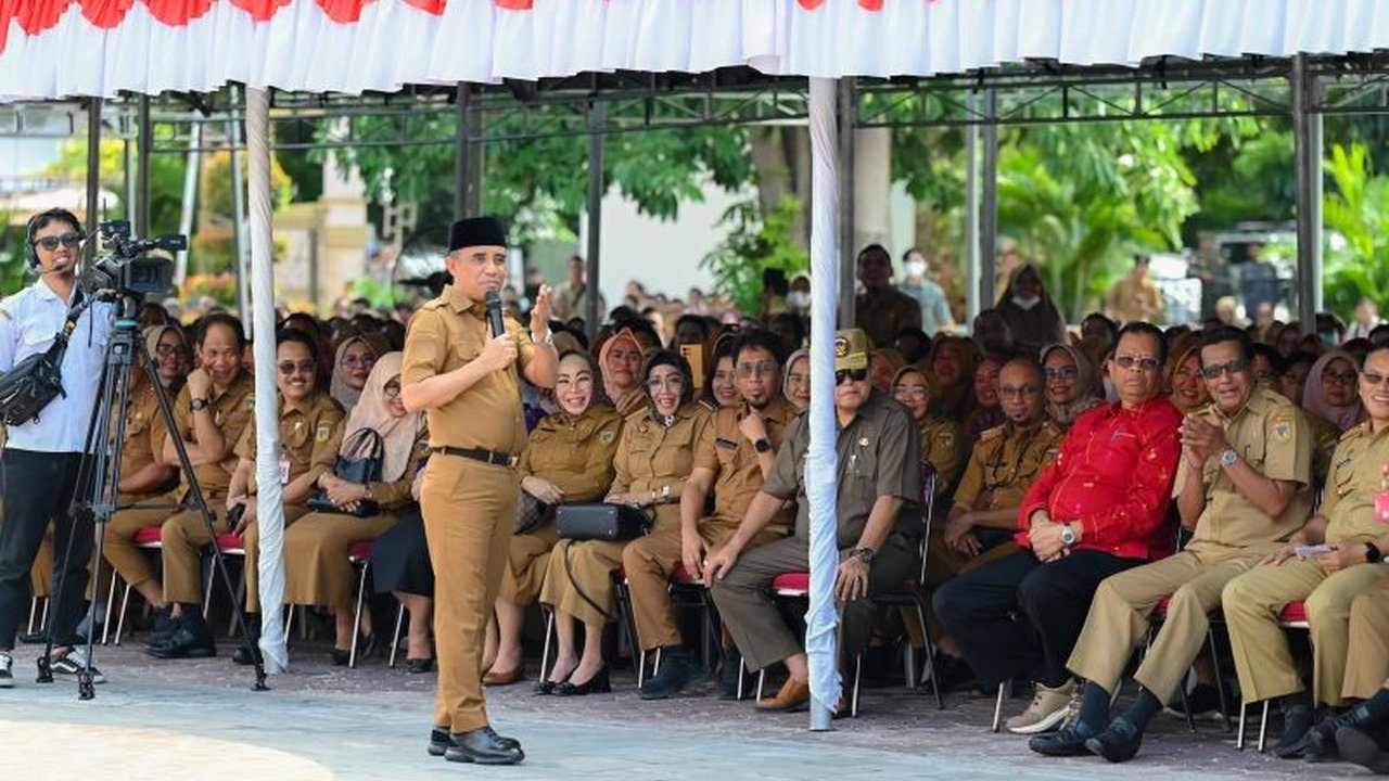 Gubernur Sulawesi Tengah, Anwar Hafid, mengingatkan ASN untuk bekerja profesional, transparan, dan akuntabel, serta mengutamakan kejujuran dalam melayani masyarakat.