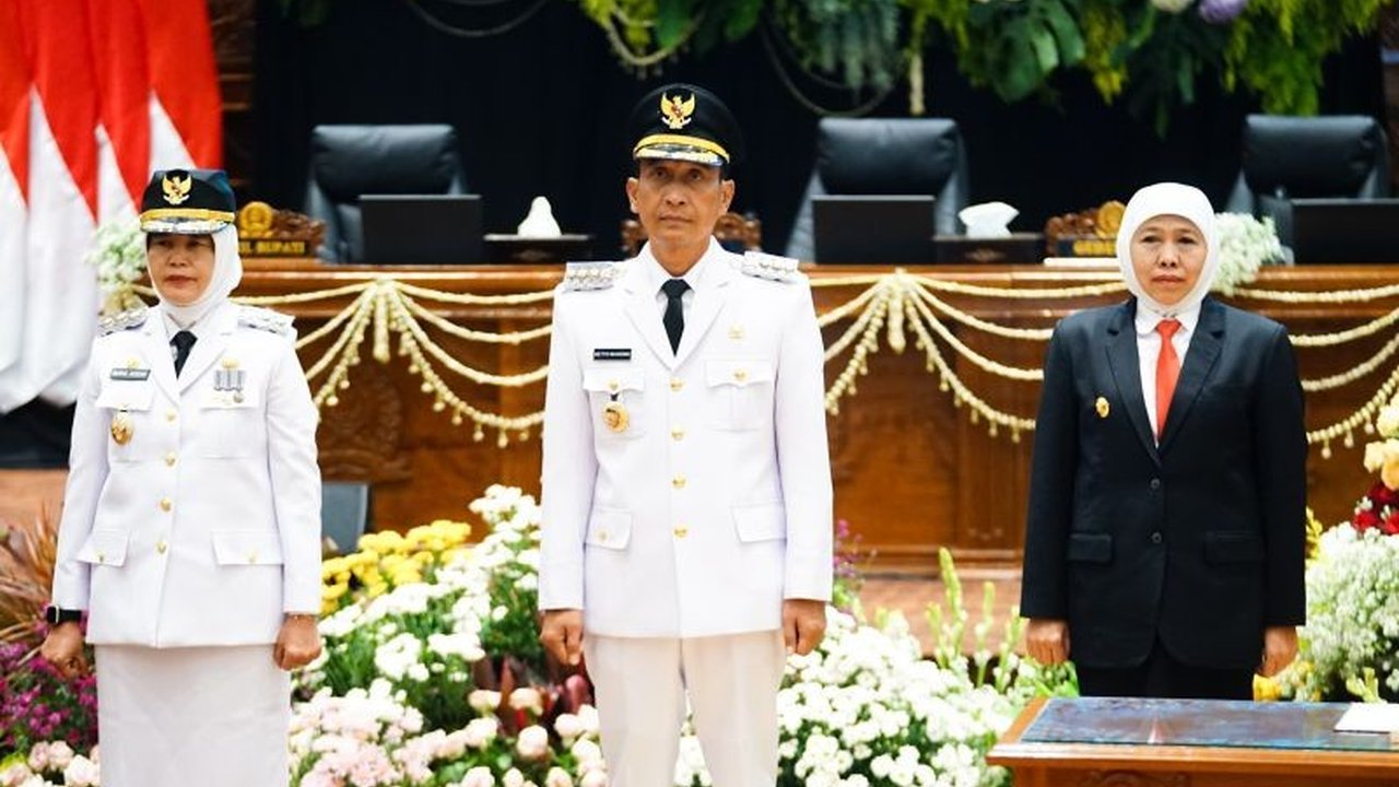 Gubernur Khofifah Indar Parawansa meminta Bupati dan Wakil Bupati Bojonegoro segera selesaikan RPJMD dan program quick win dalam enam bulan untuk meningkatkan kesejahteraan masyarakat.