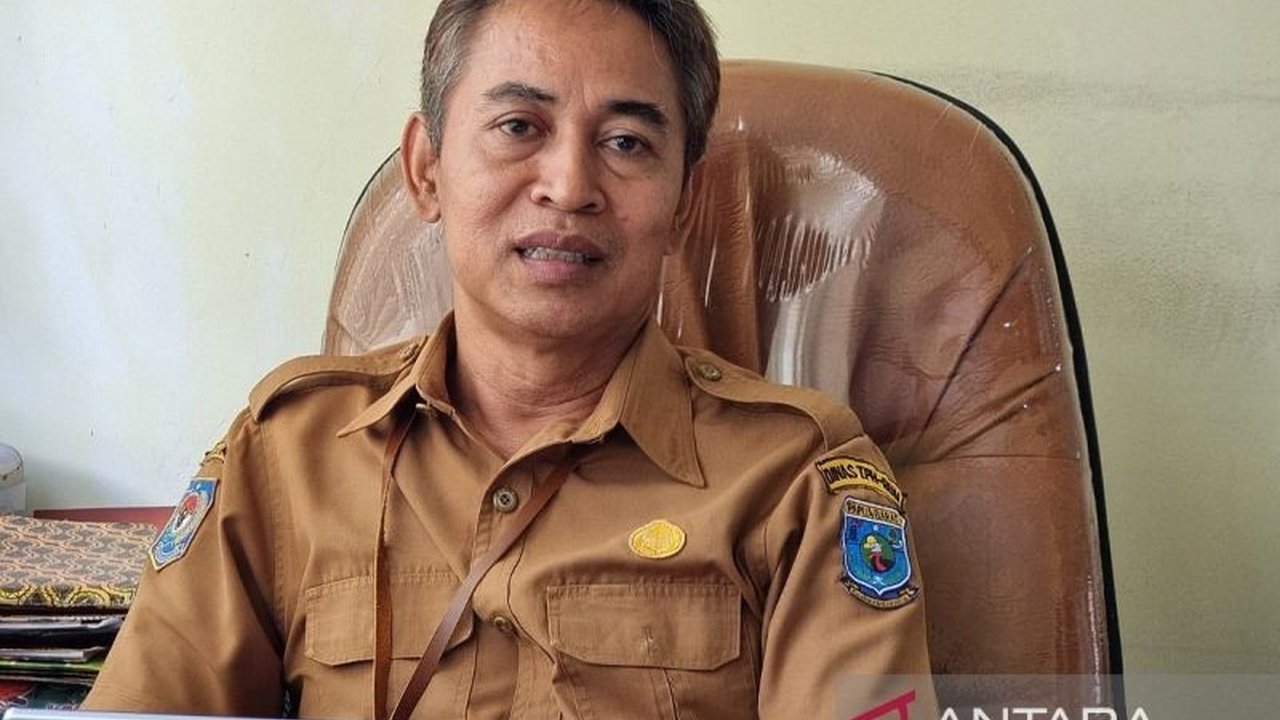 Pemerintah Provinsi Papua Barat memprioritaskan pengembangan pala, kopi, dan kakao pada tahun 2025 dengan anggaran APBD, fokus pada peningkatan kualitas dan perluasan lahan secara berkelanjutan.