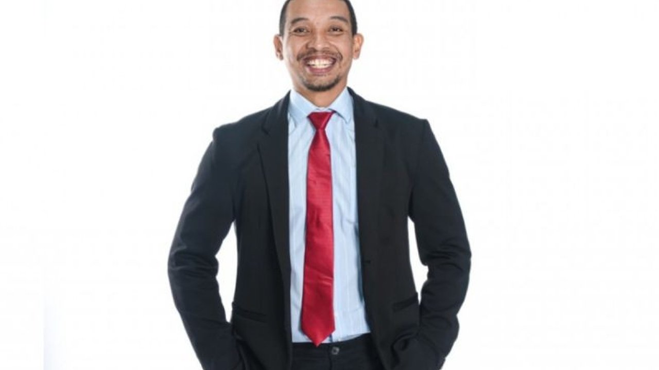 Komentator IBL, Athmadi Mahendra, melihat tren positif di IBL 2025 dengan kombinasi apik pemain muda dan senior yang menciptakan persaingan ketat dan melahirkan bintang baru.