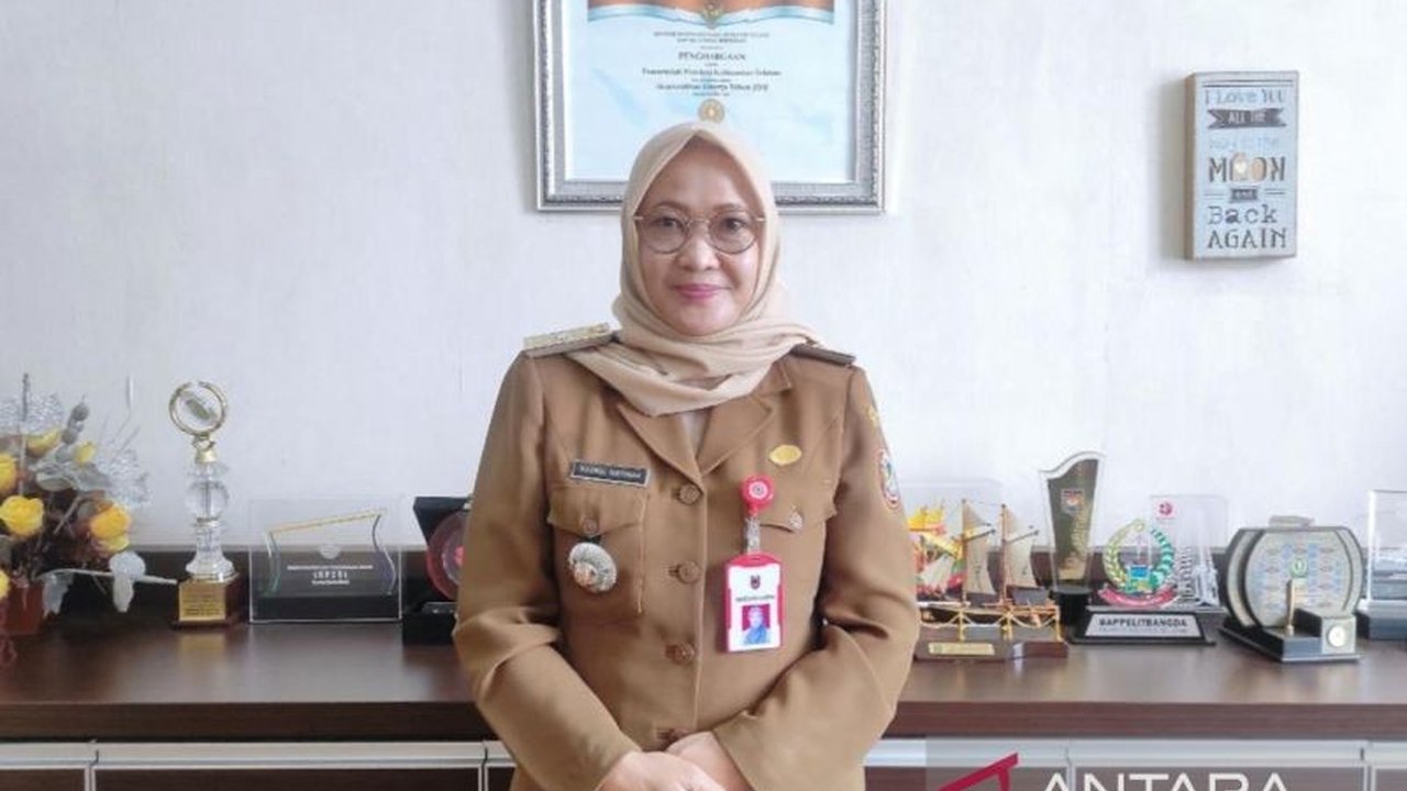 Badan Riset dan Inovasi Daerah (BRIDA) Kalsel melakukan kajian mendalam untuk menganalisis angka kemiskinan dan merumuskan rekomendasi kebijakan yang tepat sasaran dalam upaya penanggulangan kemiskinan di Kalimantan Selatan.