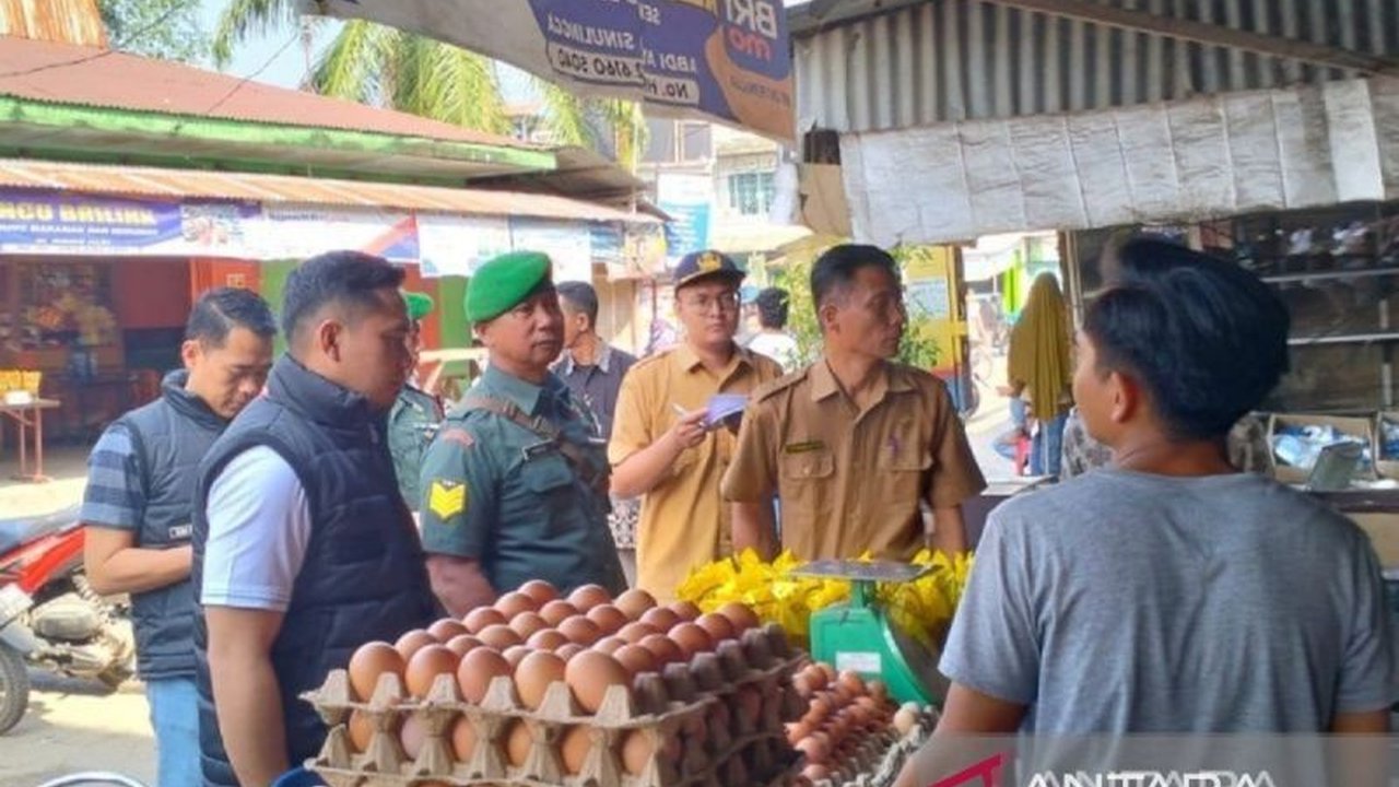Satgas Pangan Polres Langkat gencar melakukan monitoring harga dan stok bahan pokok di pasaran Kabupaten Langkat untuk memastikan ketersediaan dan stabilitas harga selama Ramadhan dan Idul Fitri.