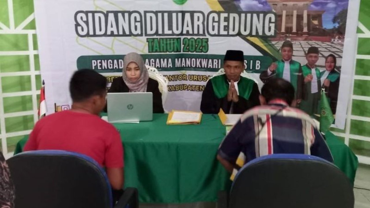 Pengadilan Agama Manokwari menggelar sidang luar gedung di Teluk Bintuni, Papua Barat, menangani 27 perkara cerai dan mempermudah akses keadilan bagi warga.