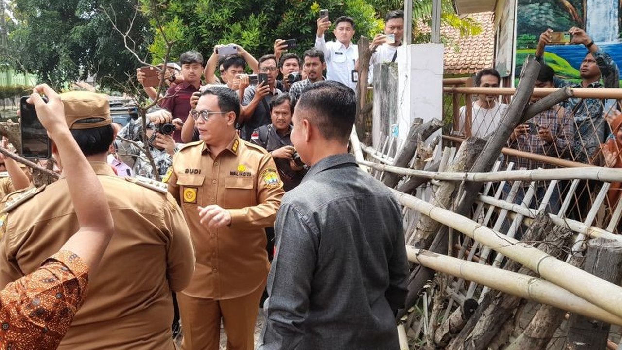 Setelah dua tahun disegel, SDN Kuranji Kota Serang akhirnya dibuka kembali berkat mediasi antara Pemkot Serang dan ahli waris yang sepakat untuk menyelesaikan sengketa lahan melalui jalur hukum.