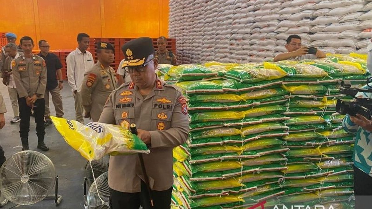 Kapolda Sultra berjanji menindak tegas tengkulak yang membeli gabah petani di bawah Harga Pokok Penjualan (HPP) Rp6.500 per kilogram, dan akan berkoordinasi dengan Bulog untuk mengawasi penyerapan gabah.