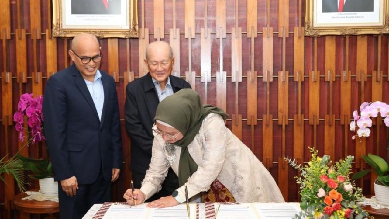 Thong Guan Industries Bhd, perusahaan kemasan plastik raksasa Asia Pasifik asal Malaysia, resmi investasi Rp115 miliar di KIT Batang, Jawa Tengah, untuk membangun pabrik plastik guna memenuhi pasar domestik dan global.