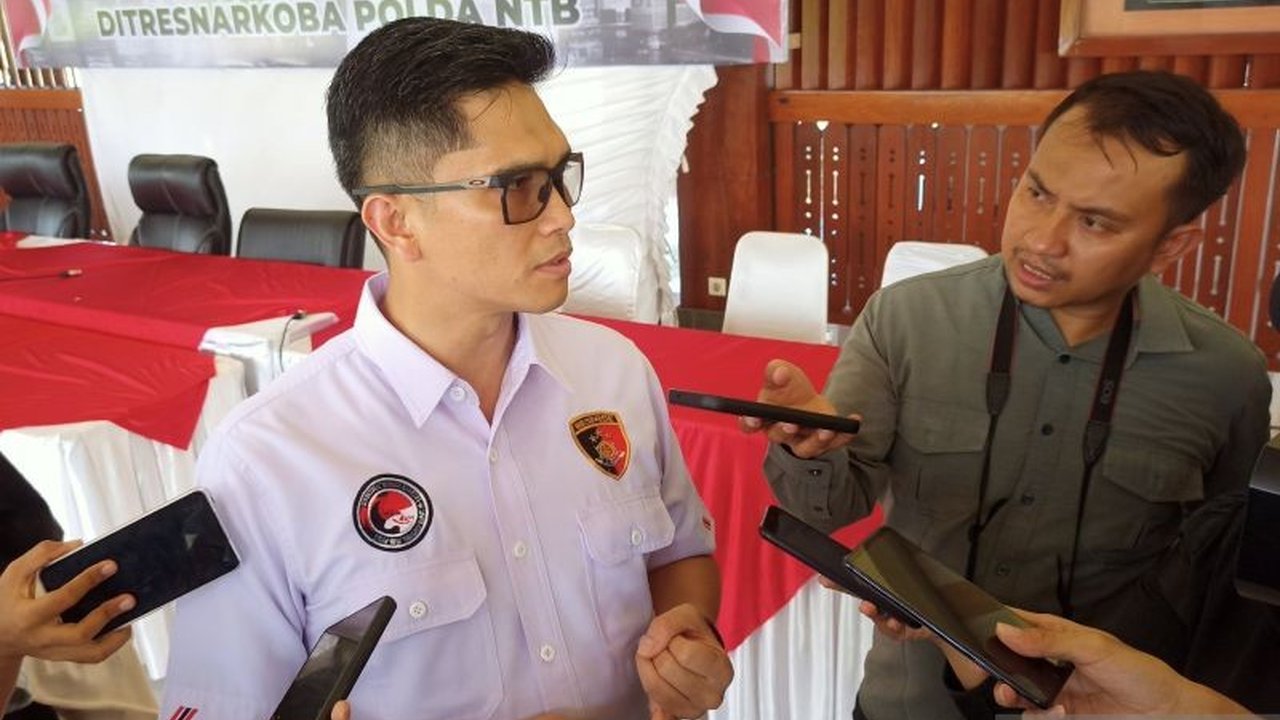 Direktur Resnarkoba Polda NTB, Kombes Pol. Roman Semaradhana Elhaj, akan mengawasi ketat penanganan tujuh kasus tindak pidana pencucian uang (TPPU) yang terkait dengan narkoba, termasuk kasus terbaru yang melibatkan bandar narkoba kelas kakap.