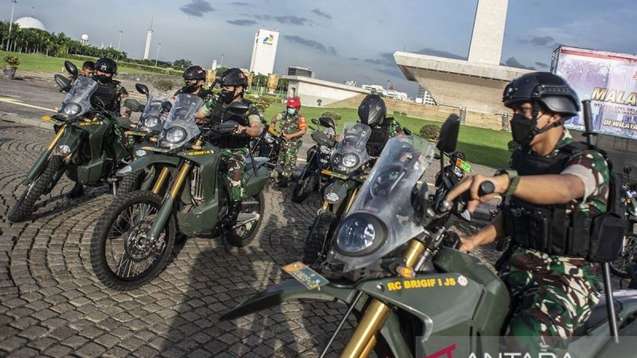 Pakar keamanan Ian Montratama menyoroti perlunya revisi UU TNI mengatur piramida promosi jabatan untuk memastikan hanya personel berkualifikasi yang naik pangkat, sekaligus membahas usulan anggota TNI dibolehkan mengisi jabatan sipil.