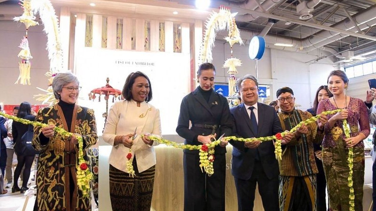 Menteri Pariwisata promosikan keindahan Danau Toba dan budaya Batak di ITB Berlin 2025, targetkan peningkatan kunjungan wisatawan mancanegara hingga 16 juta.