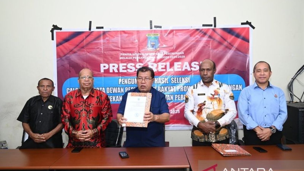 Panitia Seleksi (Pansel) Papua Pegunungan mengumumkan 33 nama calon anggota DPR Papua Pegunungan periode 2024-2029 melalui mekanisme otonomi khusus, 11 diantaranya terpilih sebagai anggota.