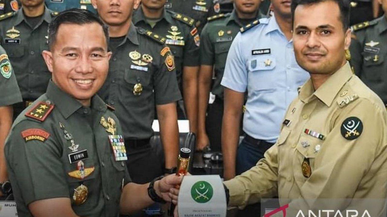 Sekolah Staf dan Komando TNI Angkatan Darat (Seskoad) menjalin kerja sama dengan militer Pakistan untuk meningkatkan pengetahuan pertahanan internasional dan mempererat hubungan bilateral kedua negara.