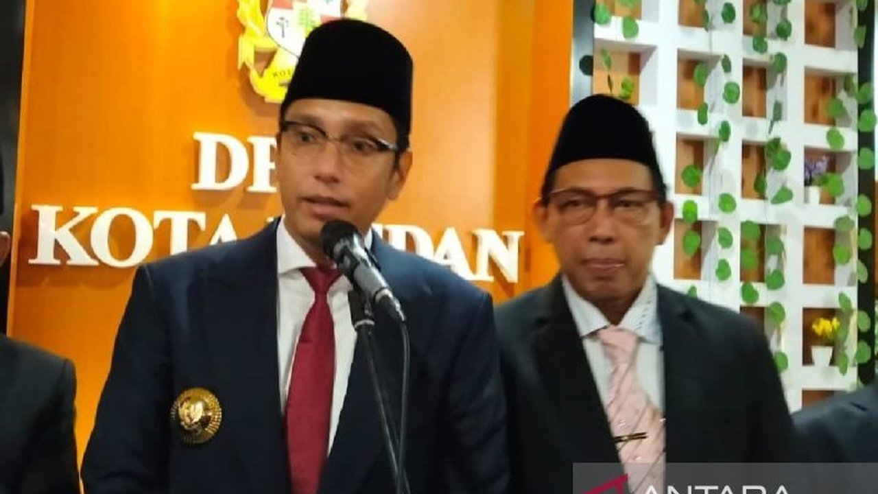 Wali Kota Medan, Rico Tri Putra Waas, menjadikan program Universal Health Coverage (UHC) Premium sebagai fokus utama dalam meningkatkan kesejahteraan masyarakat Kota Medan selama lima tahun ke depan.