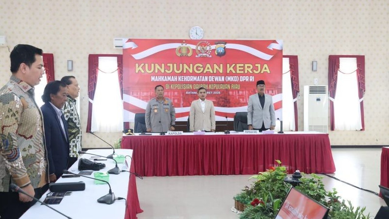 Kapolda Kepri Irjen Pol Asep Safrudin menerima kunjungan MKD DPR RI untuk membahas sinergi penegakan hukum dan menjaga marwah kelembagaan.