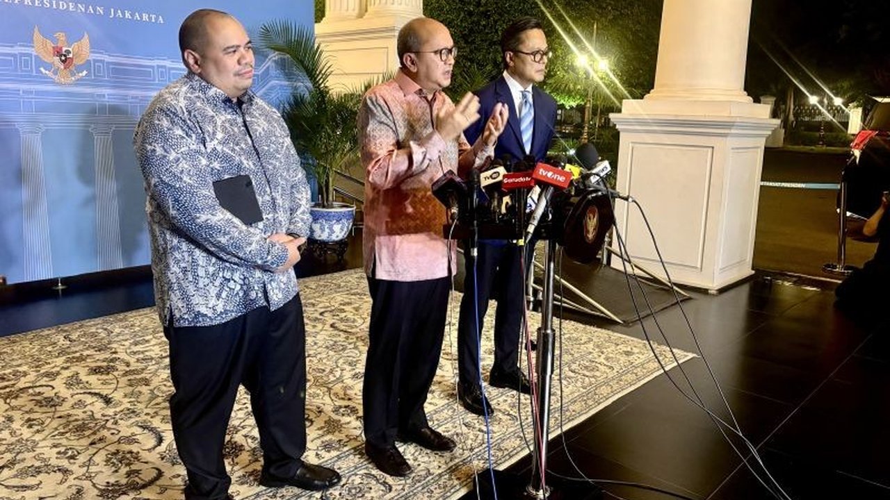 CEO BPI Danantara, Rosan Perkasa Roeslani, menegaskan penurunan IHSG bukan disebabkan sentimen negatif terhadap Danantara, melainkan tren penurunan di pasar emerging market ASEAN.