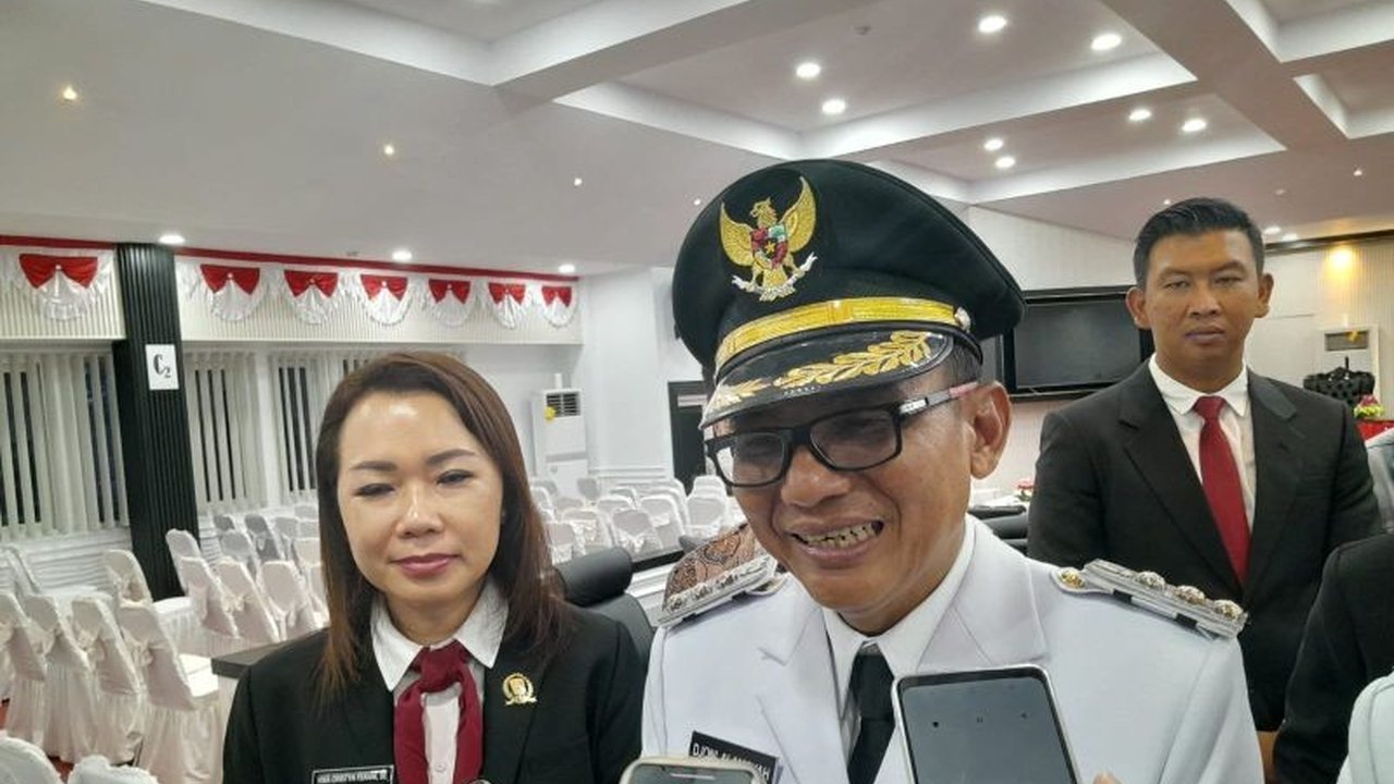 Bupati Belitung, Djoni Alamsyah, luncurkan sejumlah inovasi untuk meningkatkan Pendapatan Asli Daerah (PAD) pada 2025, terutama melalui hilirisasi sumber daya alam dan pengembangan sektor pariwisata.