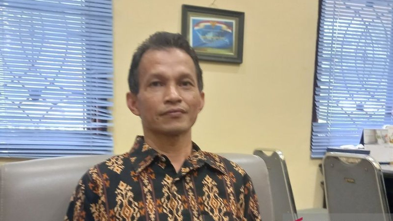 Pemerintah Kabupaten Bangka Barat menggelar operasi pasar murah sembako bersubsidi untuk membantu masyarakat kurang mampu memenuhi kebutuhan pokok selama Ramadhan 1446 H, dengan harga spesial Rp89.500 per paket.