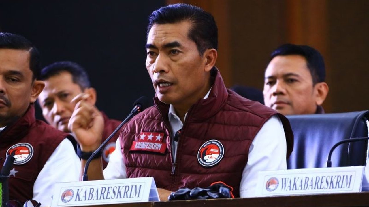 Polri mengungkap modus baru penyelundupan narkoba di Indonesia, di mana turis asing digunakan sebagai kedok untuk menyelundupkan barang haram tersebut.