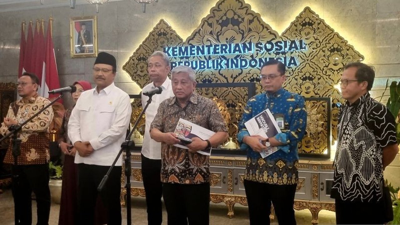 Menteri Sosial Saifullah Yusuf bertekad luncurkan Sekolah Rakyat gratis tahun ini untuk masyarakat miskin ekstrem, selaras dengan visi Indonesia Emas 2045.