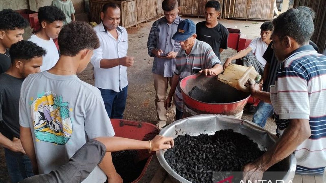 Anggota DPR RI Riyono memberikan apresiasi terhadap rencana Presiden Prabowo Subianto membentuk 70.000 Koperasi Desa Merah Putih untuk meningkatkan ekonomi desa dan kesejahteraan petani.