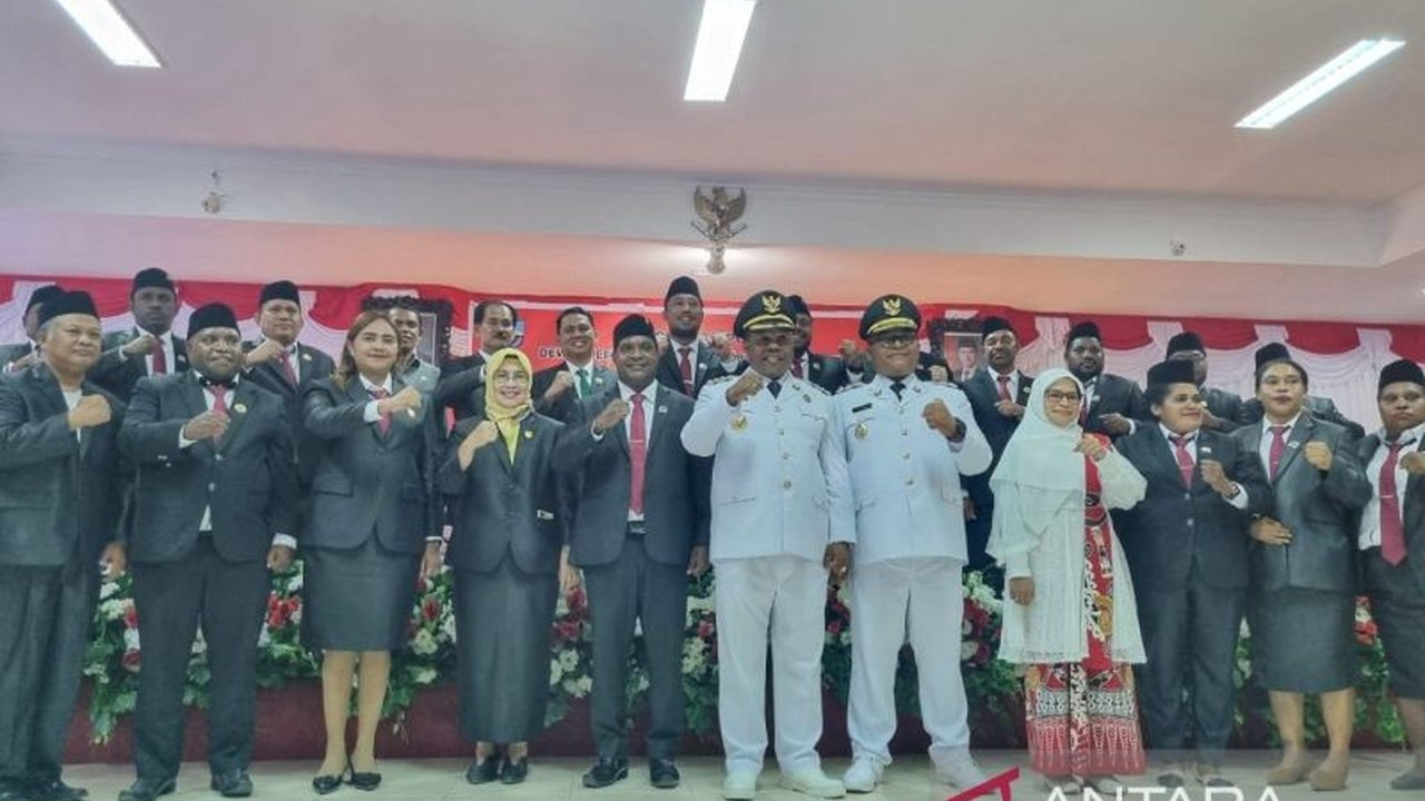 Bupati Manokwari, Hermus Indou, memaparkan visi pembangunan berkelanjutan untuk Kabupaten Manokwari periode 2025-2030, yang mencakup 11 misi strategis untuk mewujudkan daerah yang maju dan sejahtera.