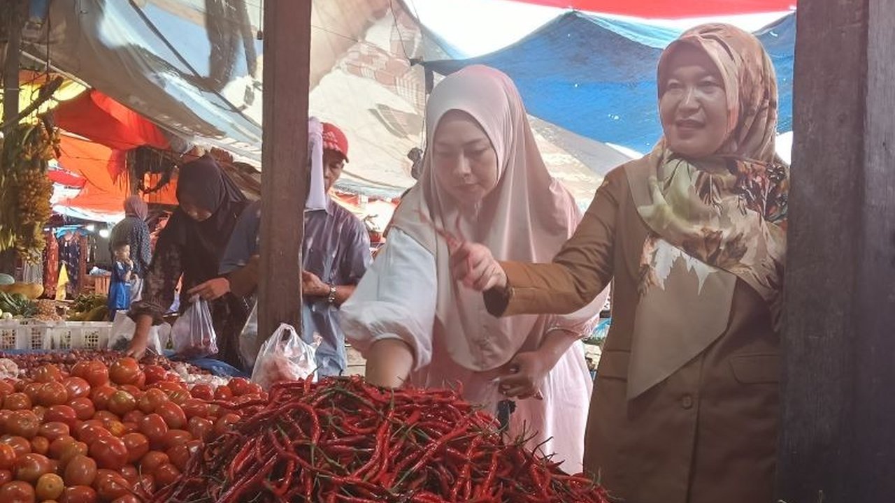 Pemerintah Kabupaten Pasaman Barat memastikan ketersediaan bahan pangan pokok aman hingga Idul Fitri 1446 H, cukup untuk memenuhi kebutuhan masyarakat.