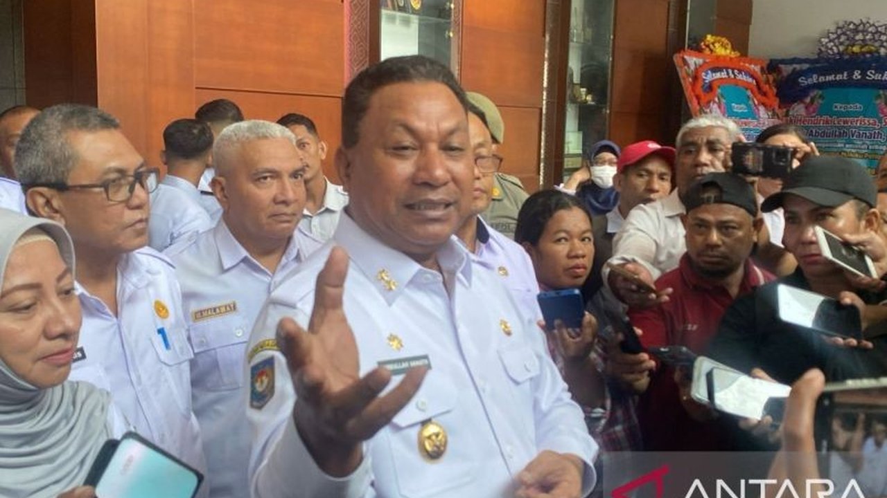 Pemerintah Provinsi Maluku memastikan stok bahan pangan aman hingga Lebaran 2025, termasuk beras, bawang putih, telur, daging, gula, dan minyak goreng, serta menjamin kelancaran transportasi selama mudik Lebaran.